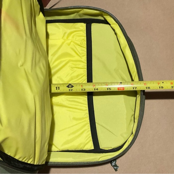 Topo Designs 20L Tech Daypack Olive - Picture 6 of 12